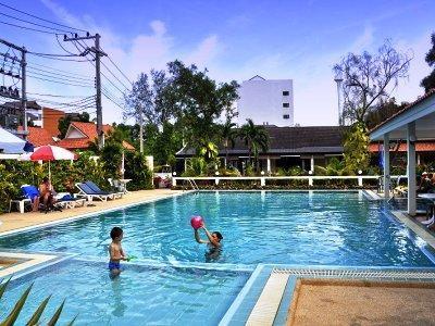 Casuarina Jomtien Hotel- Baramie Residence Kültér fotó
